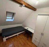 Möbeliertes WG Zimmer mit eigenem Bad in Kaiserslautern - Quierschied