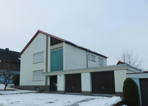 Foto - Zweifamilienhaus mit großem Garten