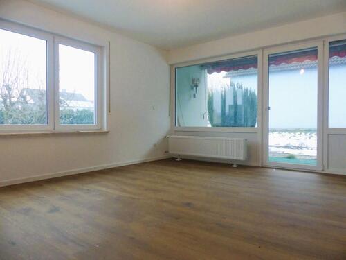 Foto - 8 Zimmer Mehrfamilienhaus, Wohnhaus zum Kaufen in Schwanfeld