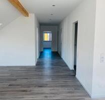 Zu vermieten: Neubau-Dachgeschoss-Wohnung - Rottenburg an der Laaber