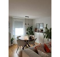 Zentrale 2-Zimmer Wohnung beim Marienplatz mit Balkon - Stuttgart Lehen Zentrale 2-Zimmer Wohnung beim Marienplatz mit Balkon - Stuttgart Lehen