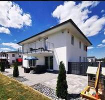 Exklusive 4-Zi.-Whg. 140 m² | Terrasse, Balkon & PLANA-Küche - Villingen-Schwenningen