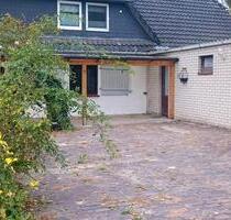 DHH 85 qm 4 Zim., Küche, Bad, in Hatten, ab 15.1.26