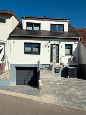 Foto - Top-renoviertes Einfamilienhaus in Oberbexbach, ohne Makler