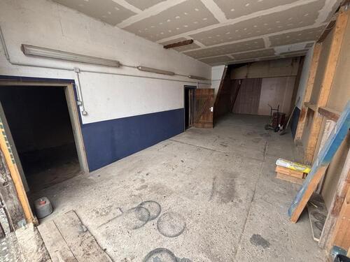 Foto - Halle zur Vermietung – 82 m², Falttor, Strom, ab sofort