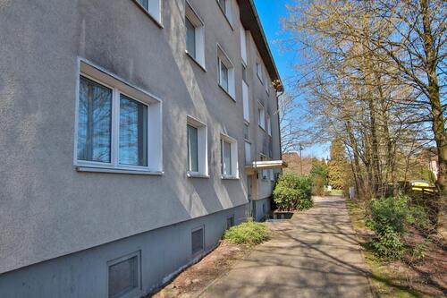 Foto - Erdgeschoss 2-Zimmer-Wohnung mit großer Loggia in zentraler Lage zur Vermietung
