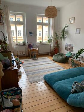 Foto - Helle 2-Raum-Wohnung mit Holzdielen und Balkon