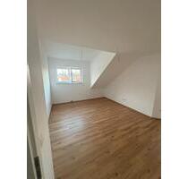 Neuwertige 2-Zimmer-Wohnung mit Balkon & hochwertiger Ausstattung - Baar-Ebenhausen