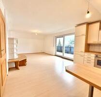 Helle 3-Zimmer-Wohnung mit 2 Balkonen & Aussicht - Üchtelhausen