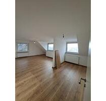 Schöne 4-Zimmer-Dachgeschosswohnung in Klein-Auheim - Hanau Groß-Steinheim