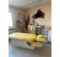 Hainburg, eingerichtetes Behandlungszimmer in Kosmetikstudio - Rödermark