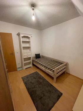 Foto - Wg-Zimmer für Damen - 350,00&nbsp;EUR Kaltmiete, ca.&nbsp; 15,00&nbsp;m&sup2;