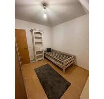 Wg-Zimmer für Damen - 350,00&nbsp;EUR Kaltmiete, ca.&nbsp; 15,00&nbsp;m&sup2; in Siegen (PLZ: 57072)