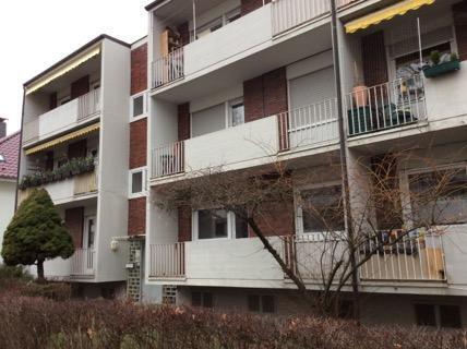 Foto - Ihr saniertes neues Zuhause - 858,00&nbsp;EUR Kaltmiete, ca.&nbsp; 84,05&nbsp;m&sup2;