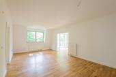 Foto - 5 Raum-DG-Wohnung mit Balkon, TG-Stellplatz und Fahrstuhl
