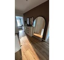 Zimmer für Wiesnbedienung eigenes Bad - München Aubing-Lochhausen-Langwied