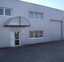 Gewerbehalle mit Deckenkran und Bürotrakt in Werther Westfalen - Werther (Westfahlen)