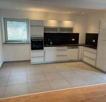 Erstbezug nach Kernsanierung 2 Zimmer, Küche, Bad ca. 75qm - Zweibrücken