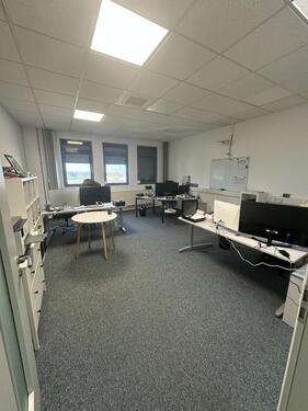 Foto - Bürofläche mit Lager & Garage zu vermieten