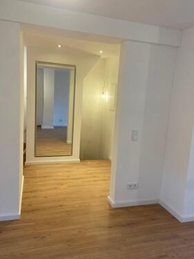 Foto - 2 Zimmer Dachgeschoßwohnung zur Miete in Köln