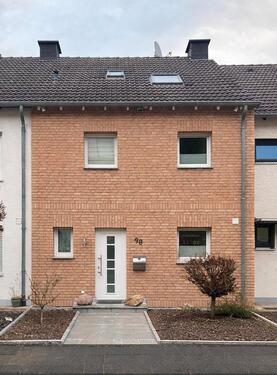 Foto - Saniertes Reihenhaus mit 5,5 Zimmern und schönem Garten in Hennef