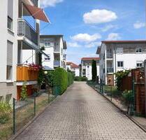 Wohnen im grünen: gepflegte 2-Zimmer Wohnung mit Balkon, am Wilhelm-Wunderlich-Park, - Meerane