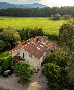 Foto - Mehrfamilienhaus mit Bergblick in ruhiger Lage