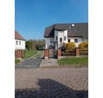 Eigenheim mit 290 m² Fläche zum Wohnen und für Hobby und Beruf - Teutschenthal