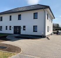 Moderne Doppelhaushälfte in Bad Bramstedt | 220 m² | BJ 2020