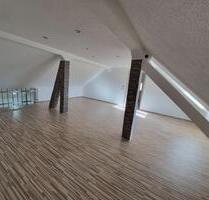 2-Zimmer Dachgeschosswohnung - 650,00&nbsp;EUR Kaltmiete, ca.&nbsp; 85,00&nbsp;m&sup2; in Nennslingen (PLZ: 91790)