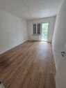 Foto - Vollmöbliertes Frauen-WG-Zimmer mit Balkon in Stuttgart Nord