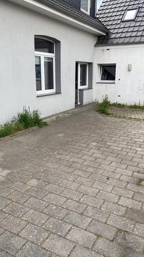 Foto - Haus mit 3 Wohnungen - 625.000,00&nbsp;EUR Kaufpreis, ca.&nbsp; 311,00&nbsp;m&sup2;