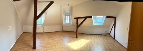 Foto - 2 Zi. Whg. mit EBK in zentraler Lage 