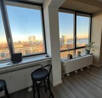 Stilvolle möblierte 2-Zimmer-Wohnung mit traumhaftem Hafenblick - Hamburg Hamburg-Mitte Stilvolle möblierte 2-Zimmer-Wohnung mit traumhaftem Hafenblick - Hamburg Hamburg-Mitte