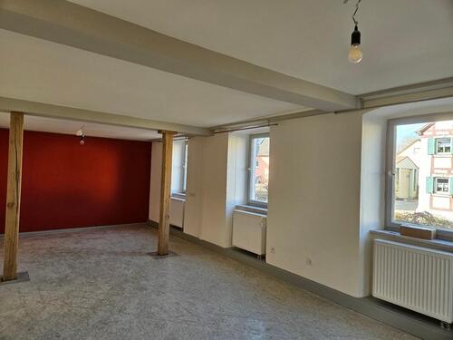 Foto - 5 Zimmer Maisonettenwohnung zur Miete in Ippesheim
