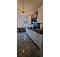 Hochwertig kernsanierte 2-Zimmer-ETW inkl. Garage und Küche - Augsburg Haunstetten-Siebenbrunn