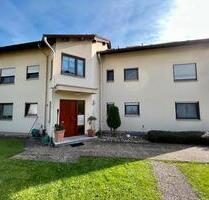 Helle 3 Zimmer EG-Wohnung mit Terrasse & Einbauküche in Oberrot