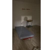 WG Zimmer in Kassel DEZ - 400,00&nbsp;EUR Kaltmiete, ca.&nbsp; 15,00&nbsp;m&sup2; in Kassel (PLZ: 34134) Niederzwehren