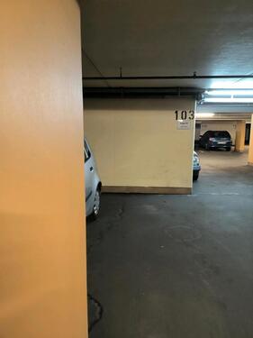 Foto - Tiefgarage zur Mieter in Der Nähe des (U2) Frankfurter-ring