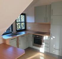 2-Zimmer-Dachgeschosswohnung mit Einbauküche + E Geräte + E-Lade - Bielefeld Schildesche