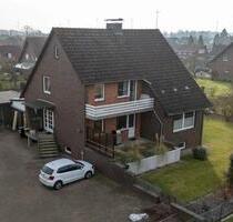 Schöne 4-Zimmer Wohnung mit EBK, Keller, 2 Terrassen und Garten - Bröckel