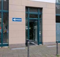 Kosmetik Raum in Bonn Zentrum zu vermieten in einem Sonnenstudio