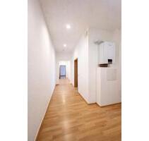 Charmante 3-Zimmer Wohnung - 420,00&nbsp;EUR Kaltmiete, ca.&nbsp; 94,00&nbsp;m&sup2; in Auerbach/Vogtland (PLZ: 08209)