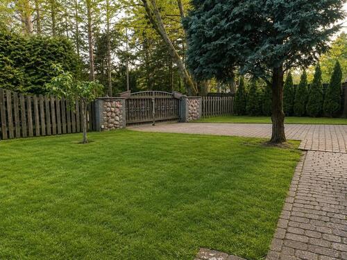Foto - Charmantes Haus im Bungalowstil mit offenem Kamin in Schillerhöhe