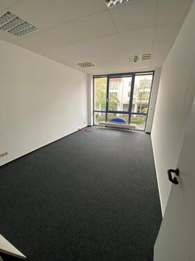 Foto - *Dietzenbach* Zentral gelegenes helles Büro mit mehreren Räumen