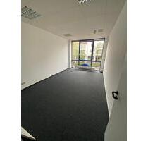 *Dietzenbach* Zentral gelegenes helles Büro mit mehreren Räumen