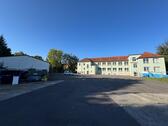 Foto - Große Garage und mehrere Büros und Lager zu vermieten
