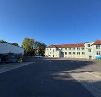 Große Garage und mehrere Büros und Lager zu vermieten - Schmölln
