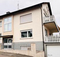 Mehrfamilienhaus 3 Wohneinheiten 255m 770m Grundstück privat - Staufenberg