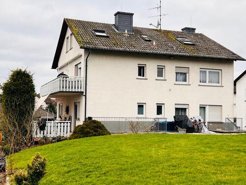 Foto - 10 Zimmer Mehrfamilienhaus, Wohnhaus zum Kaufen in Staufenberg